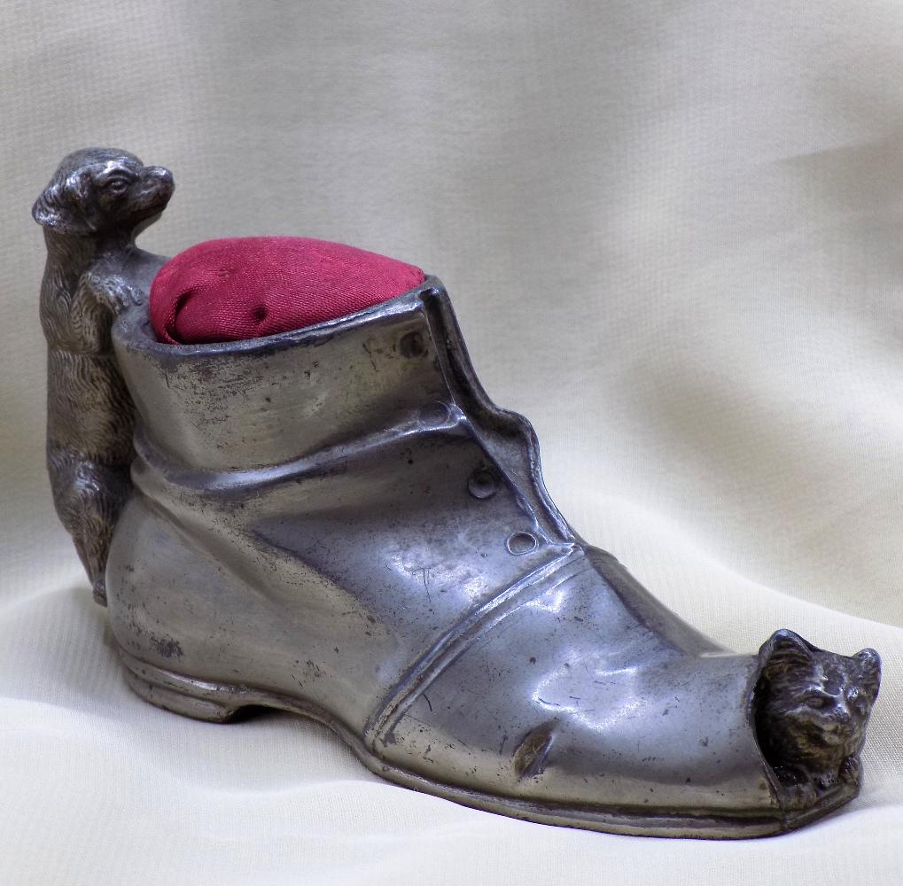Unusual antique cat and dog shoe pin cushion (1 of 8)