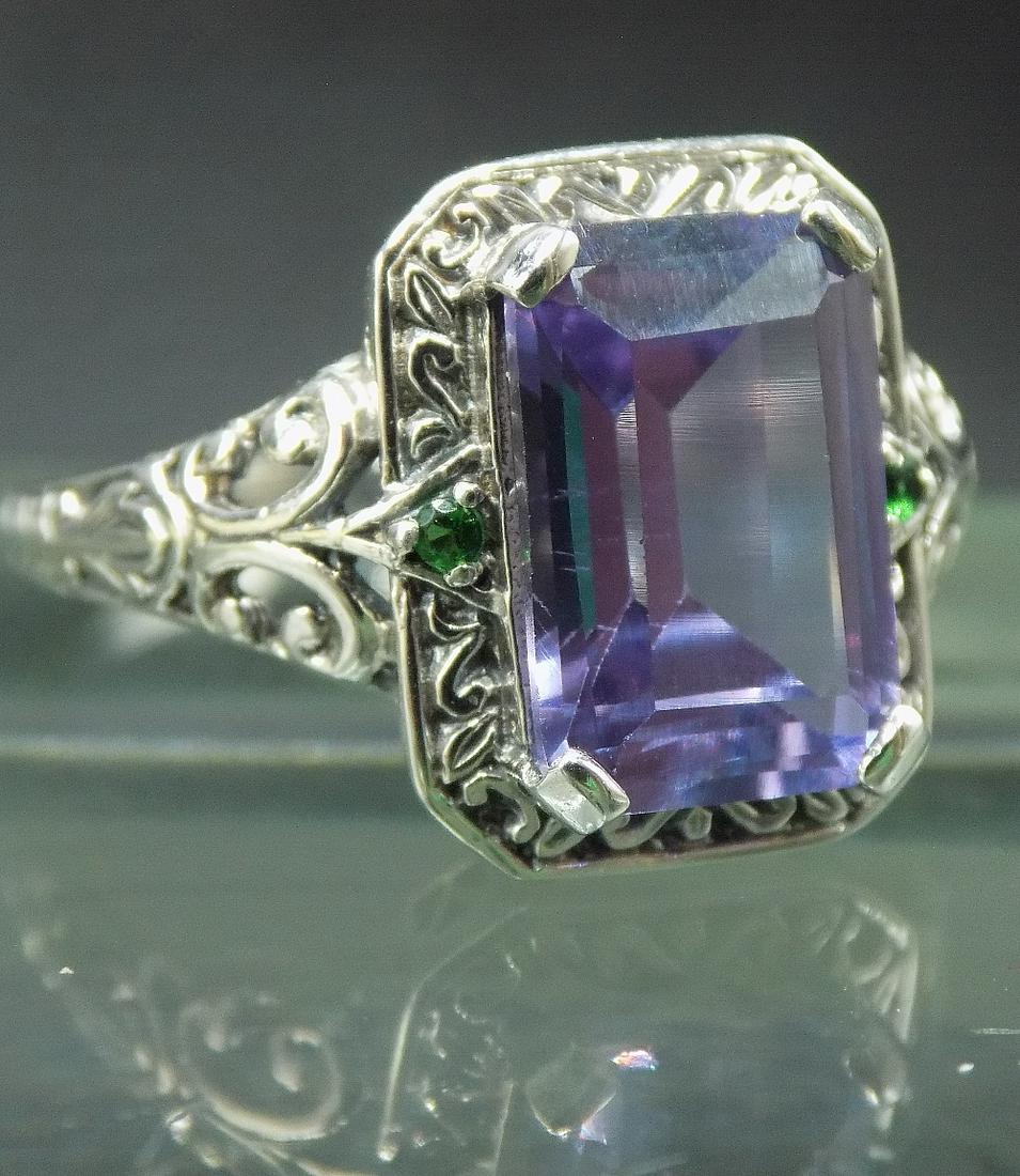 Beautiful 5 cwt alexandrite and sapphire sterling silver ring (1 of 6)