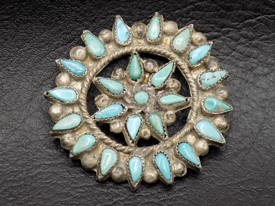 Beautiful vintage Native American Indian Zuni turquoise needlepoint sterling silver broach (1 of 4)
