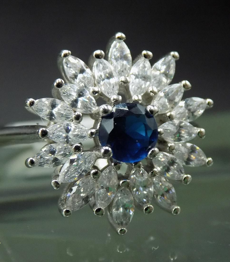 Beautiful 3 cwt sapphire and topaz sterling silver ring (1 of 5)