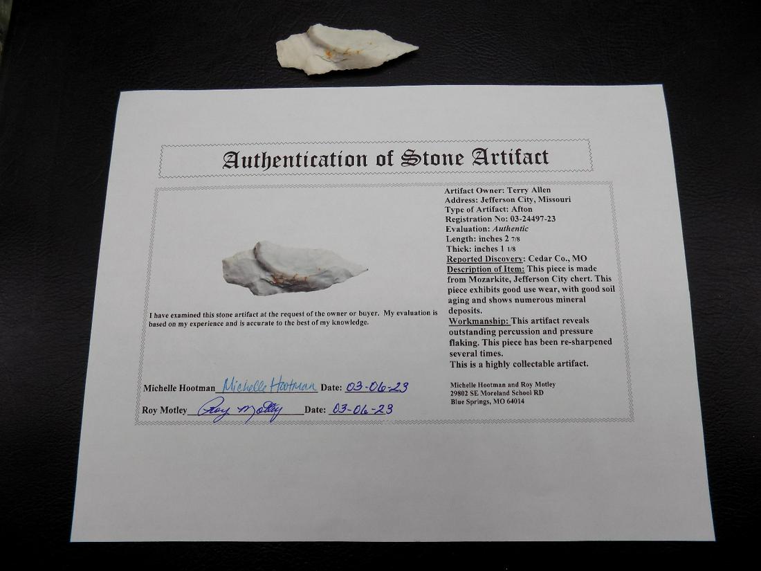 2 7/8 inch Indian stone artifact arrow  head (1 of 6)