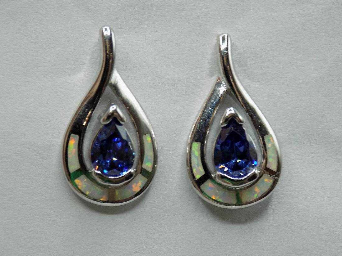 Beautiful 3 cwt tanzanite and fire opal sterling silver stud earrings (1 of 6)