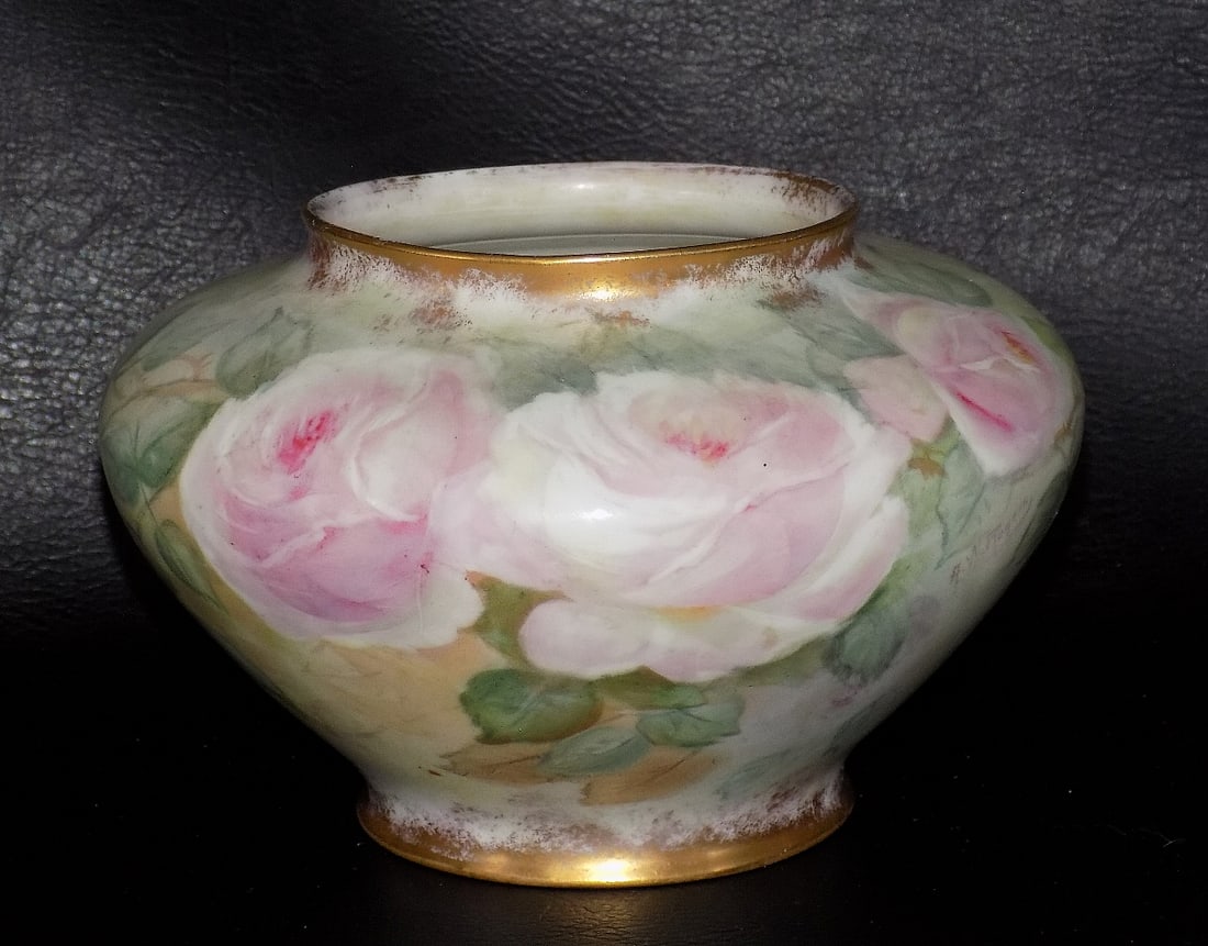 Lovely hand painted Limoge porcelain vase (1 of 8)