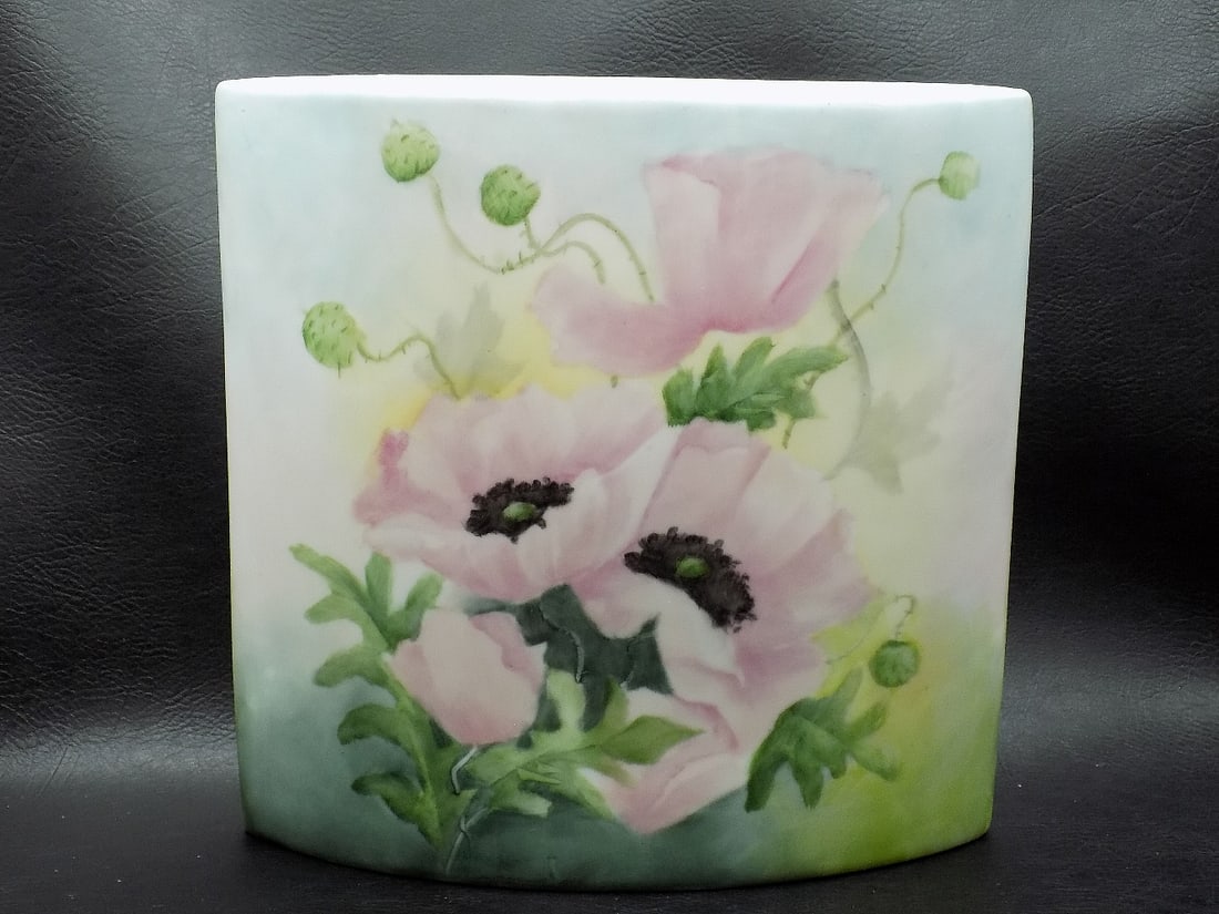 Beautiful vintage hand painted oval porcelain vase. Unmarked Limoges. (1 of 10)