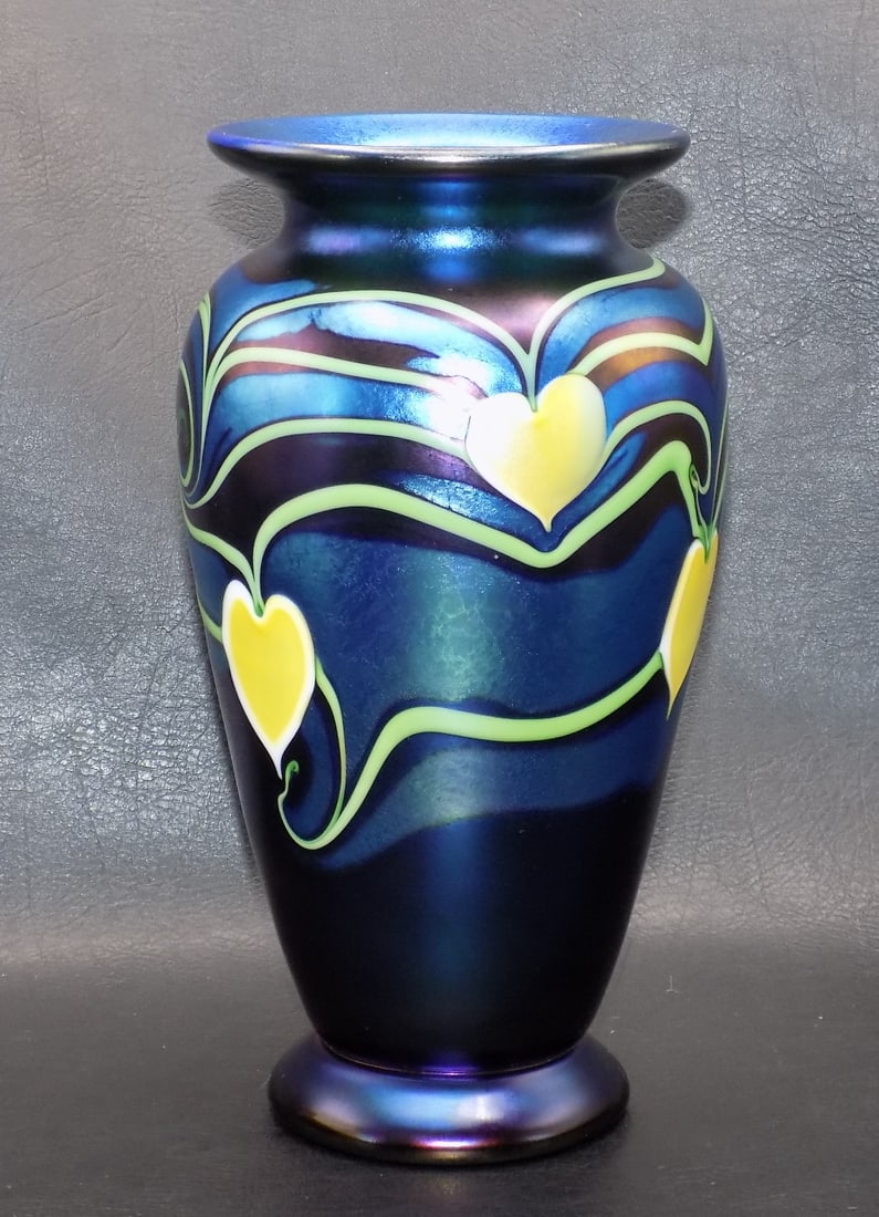 Fabulous vintage signed Orient and Flume art glass vase (1 of 14)