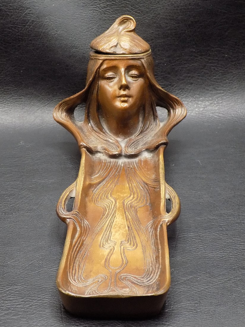 Graceful vintage Art Nouveau artist signed bronze inkwell (1 of 10)