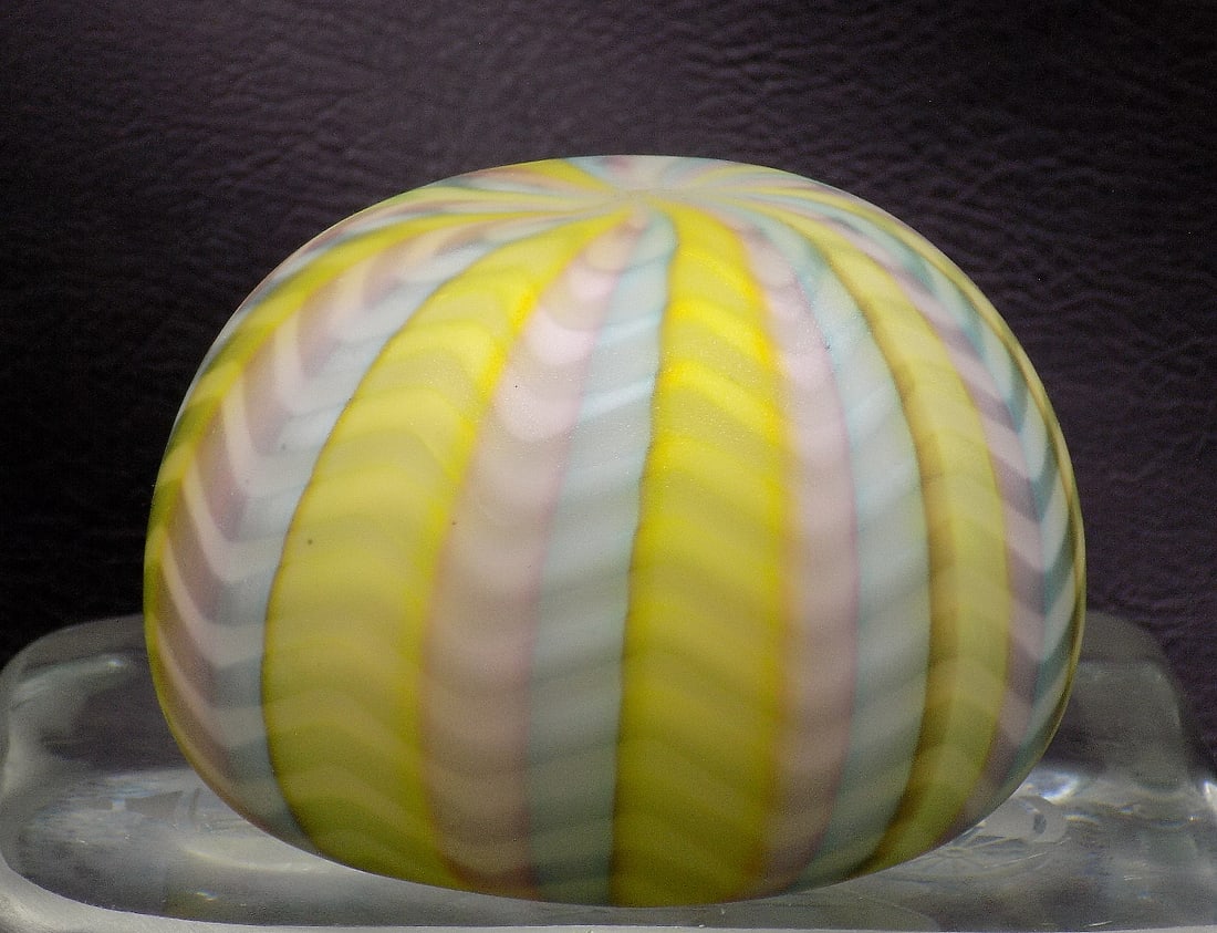 Fabulous vintage Murano Rainbow ribbon satin art glass paperweight (1 of 6)