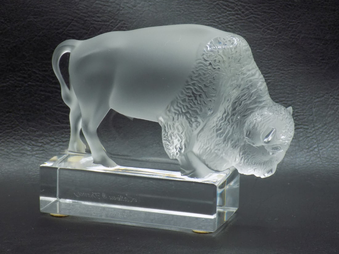 Handsome vintage signed Lalique art glass buffalo: Handsome vintage signed Lalique art glass buffalo. Signed in script as shown in photos. Great quality and detail. 3 ¾ inches tall x 4 7/8 long