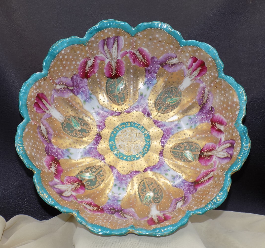 Finely decorated vintage Oriental bowl (1 of 8)