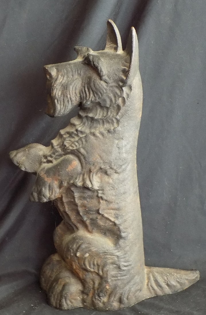 Large antique cast iron Scottie dog doorstop (1 of 5)