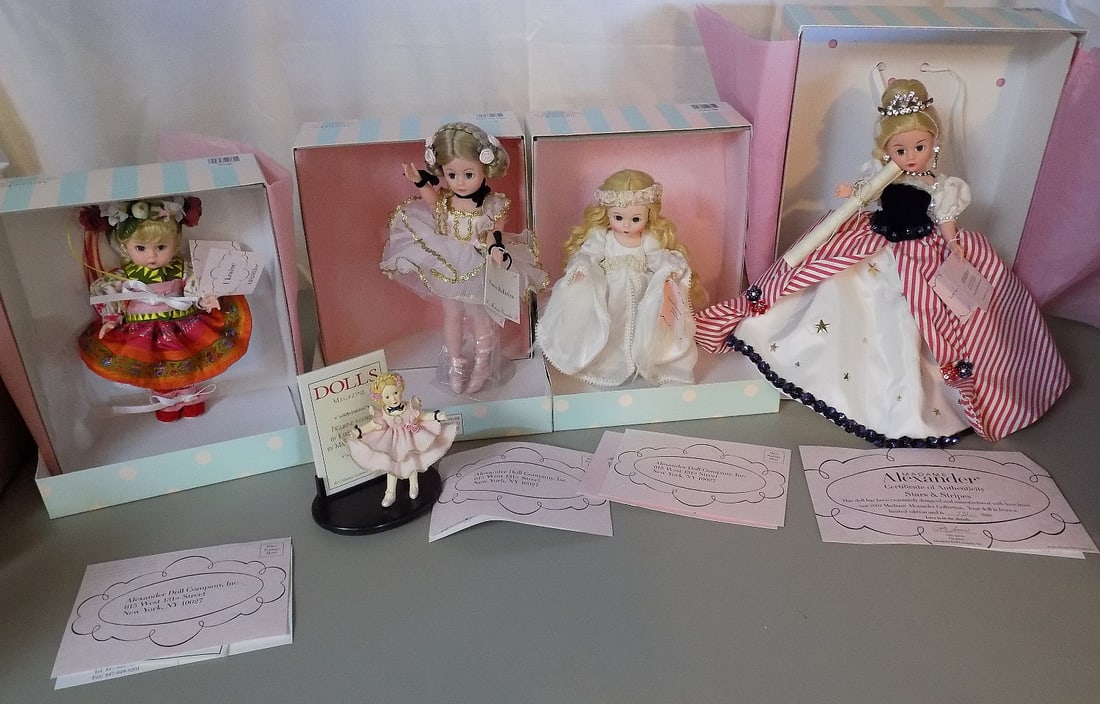 Four Vintage Madame Alexander dolls (1 of 7)