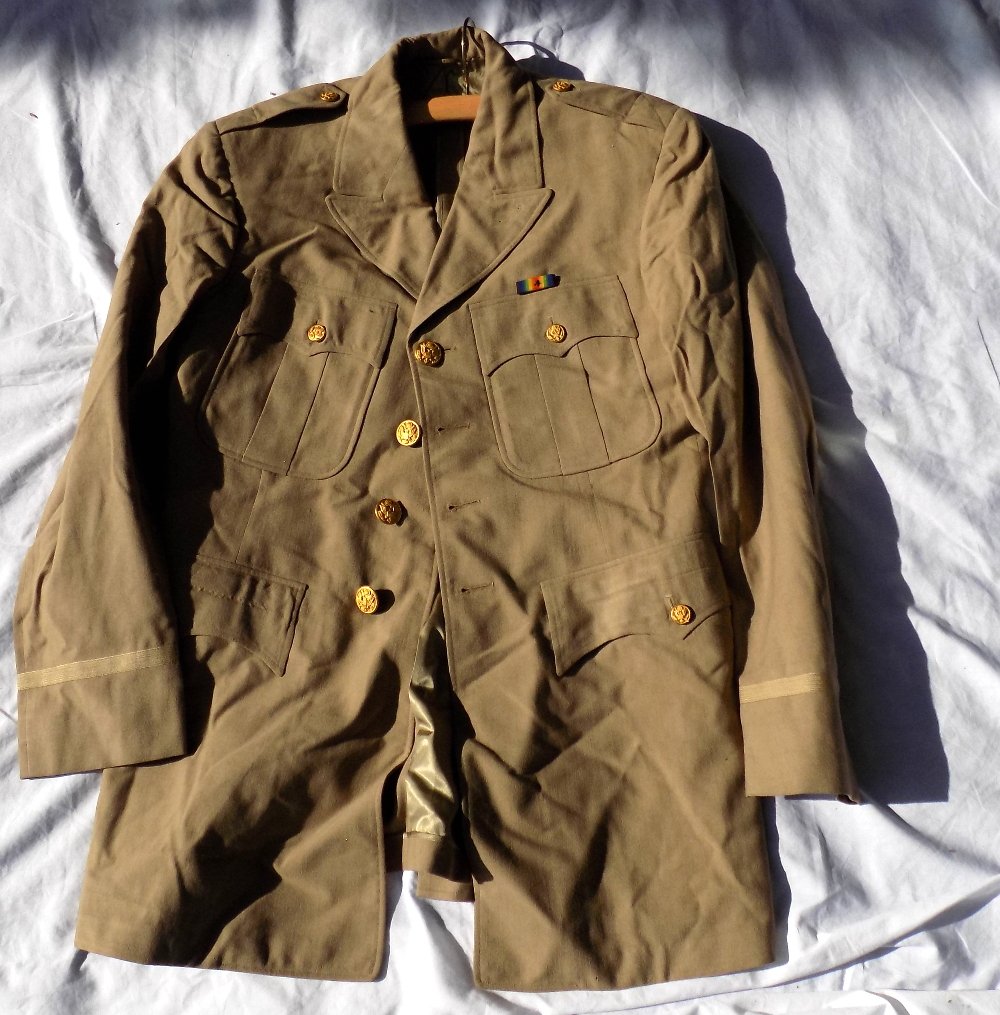 World war II American Military Uniform: World war II American Military Uniform. Great quality and detail