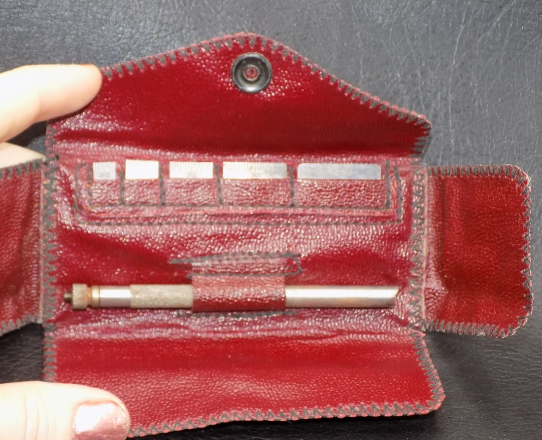 Antique measuring device in original leather case (1 of 7)
