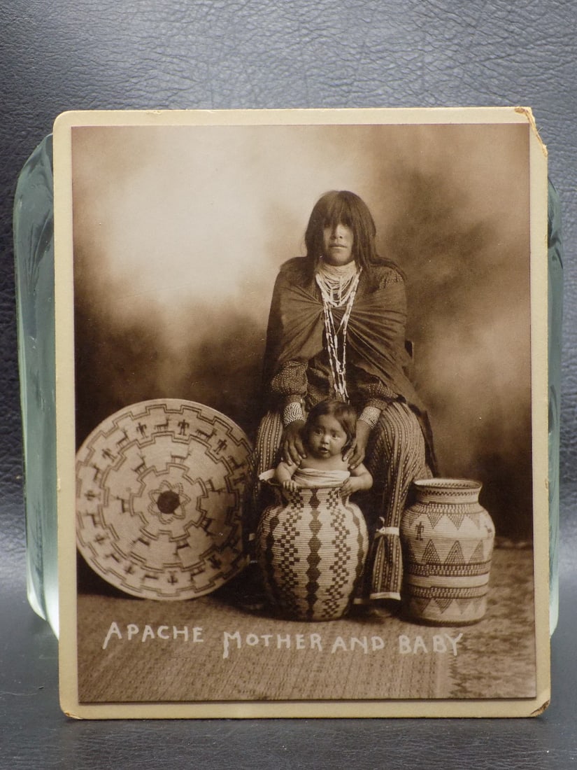 Vintage Native American Indian photo card (1 of 5)