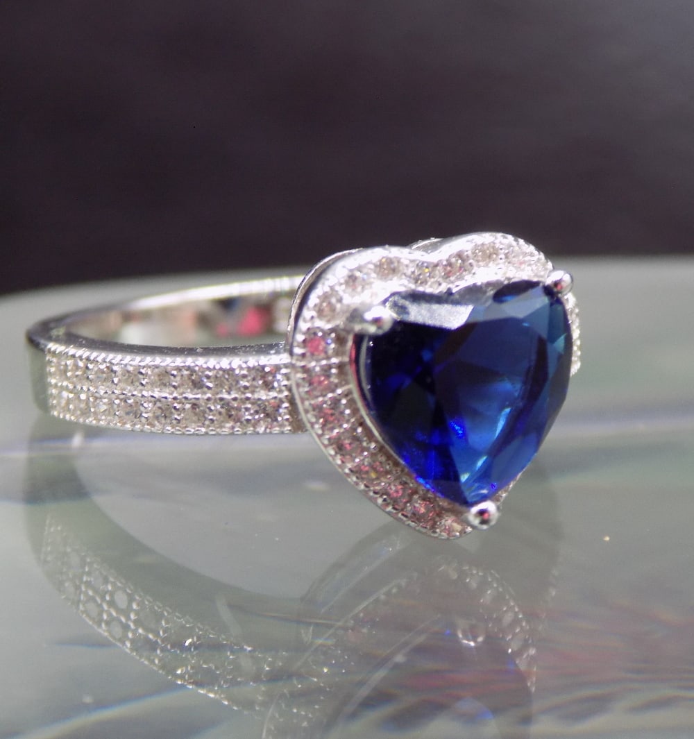 Beautiful 3cwt sapphire and topaz sterling silver ring (1 of 5)