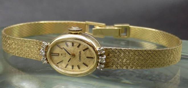 Very fine vintage Omega 14k & diamond ladies wristwatch: Very fine vintage Omega 14k & diamond ladies wristwatch. Marked on back of works and on band as shown in photos. In very good original as found condition. Great detail. 7” wristband. 20.3 grams