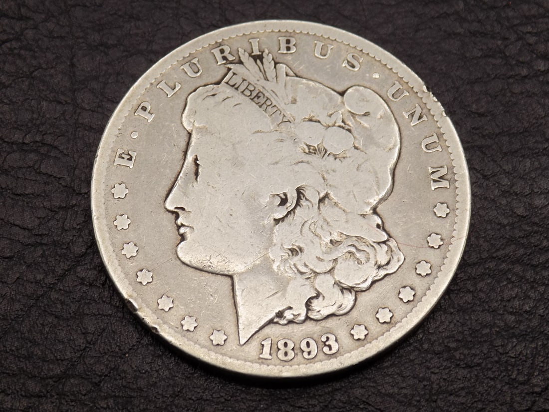 1893 Carson City Morgan silver dollar: 1893 Carson City Morgan silver dollar. Please see photos to grade for yourself