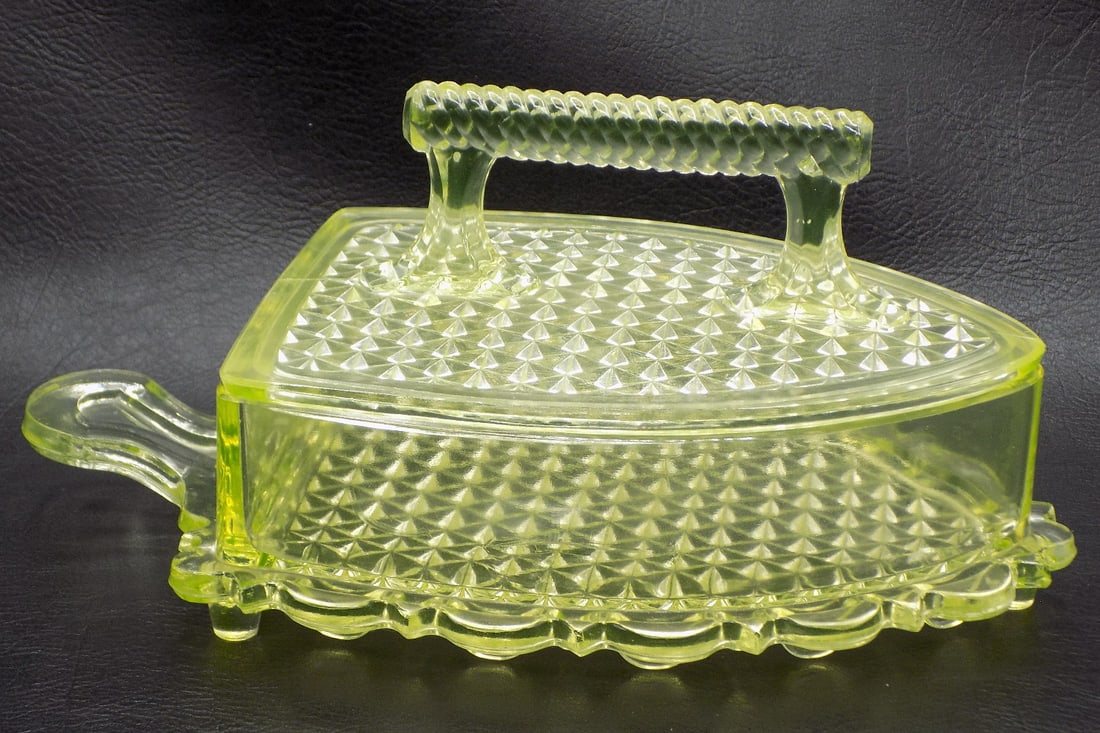 Unique vintage Vaseline glass sad iron shaped candy dish (1 of 8)