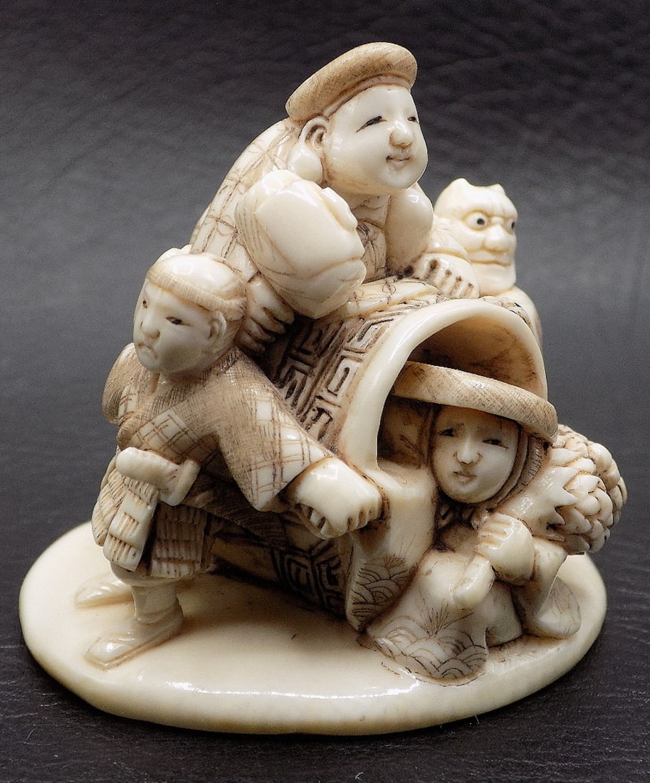 Magnificent carved Oriental figural grouping artist signed (1 of 9)