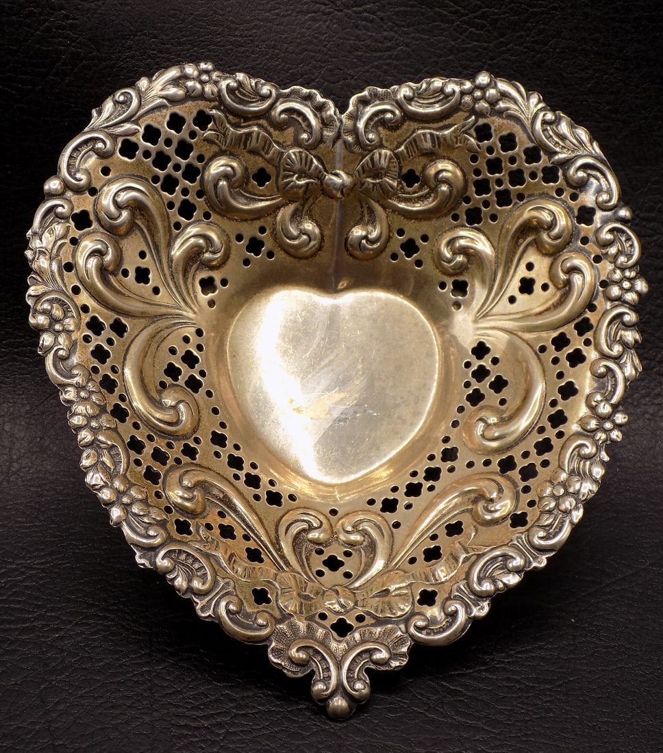 Ornate sterling silver heart shaped dish marked Gorham Sterling (1 of 6)