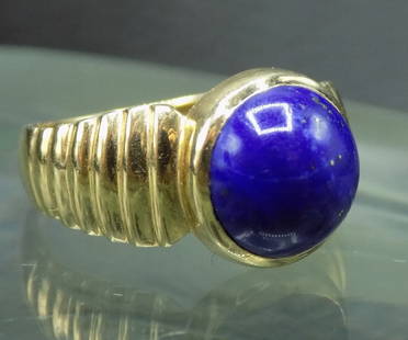 Beautiful 14k gold lapis lazuli ring. Great quality and detail: Beautiful 14k gold lapis lazuli ring. Great quality and detail. In very good original as found condition. Size 7 4.1 grams