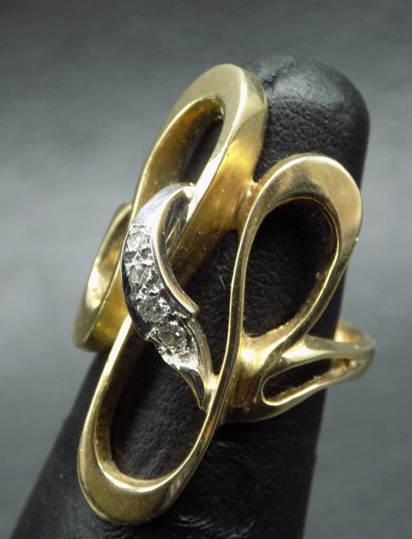 Beautiful diamond 14k ring (1 of 6)