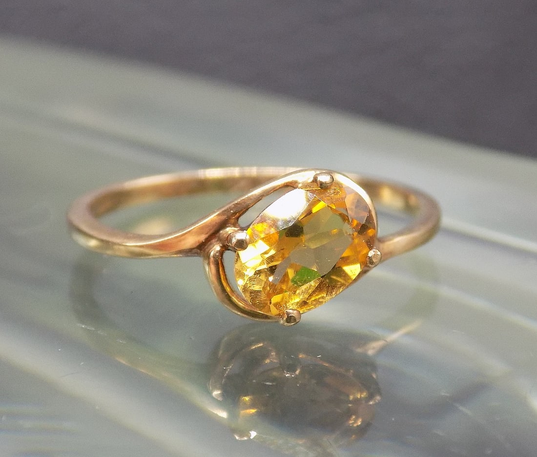 Beautiful vintage 1 ct citrine 10k gold ring (1 of 5)