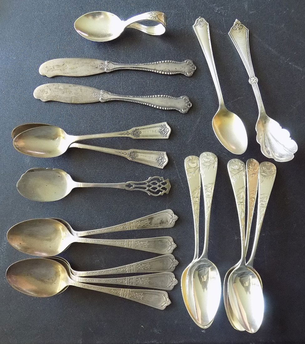 18 vintage lovely sterling silver teaspoonsand butter knives (1 of 3)