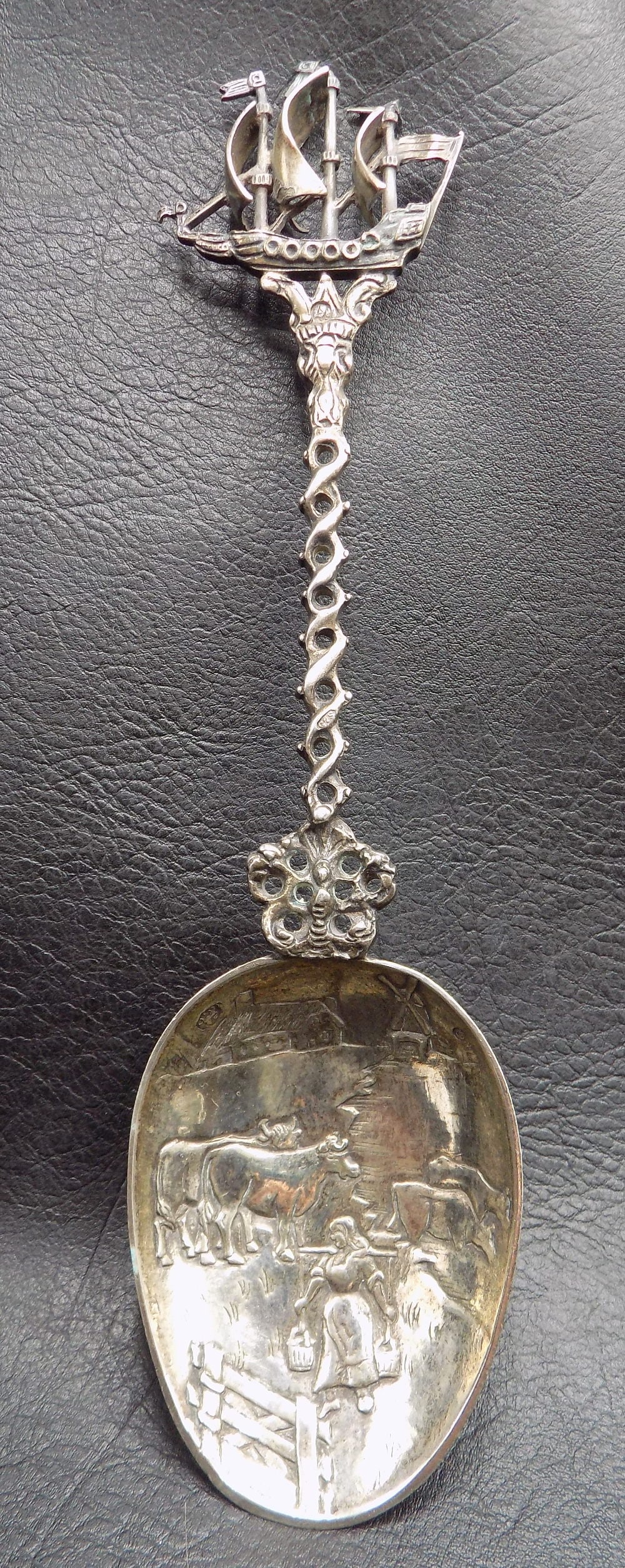 Fancy vintage sterling silver spoon.  With sailboat at top (1 of 9)