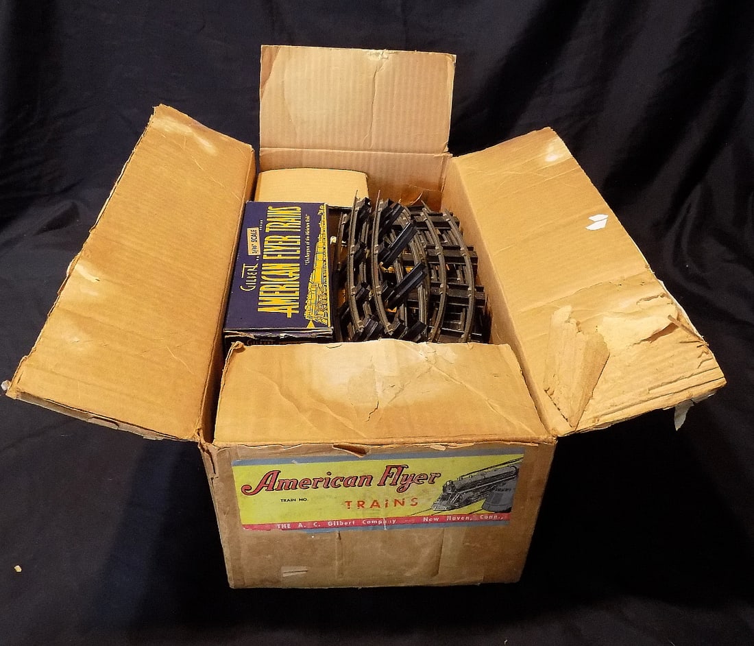 Vintage American Flier Train in original shipping box (1 of 9)
