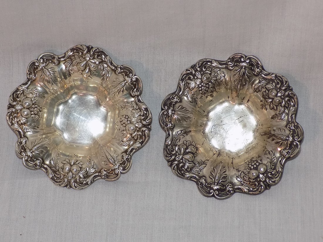 Pair of vintage Reed and Barton Francis First nut or mint small sterling silver bowls (1 of 4)