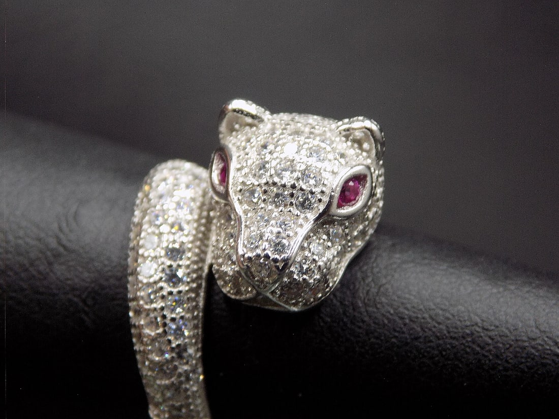 Beautiful 2 cwt ruby and white topaz sterling ring (1 of 5)