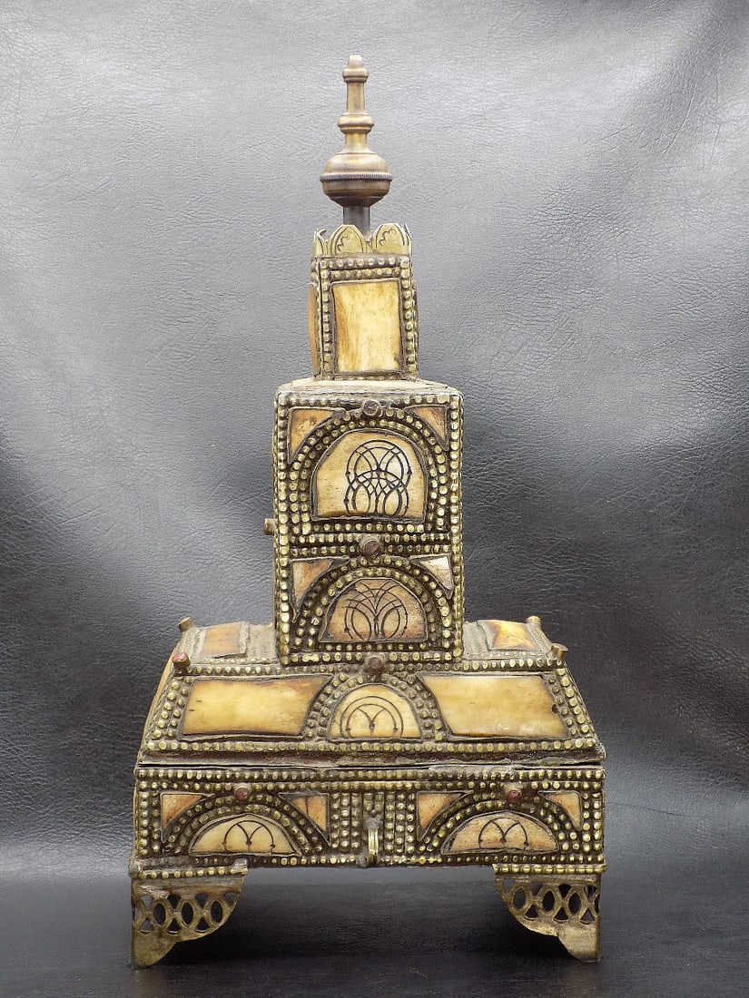 Unusual antique handmade jewelry box. Hand engraved inserts (1 of 11)