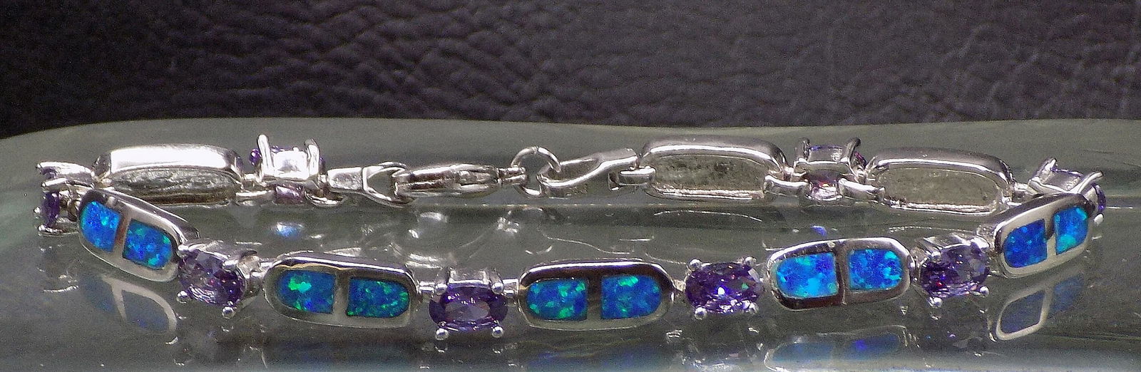 Beautiful 3 cwt blue fire opal and amethyst sterling silver (1 of 6)