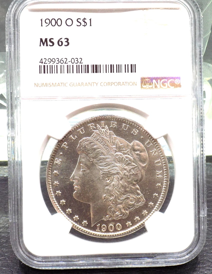 Uncirculated 1900 O Morgan NGC graded MS63 silver dollar. (1 of 5)