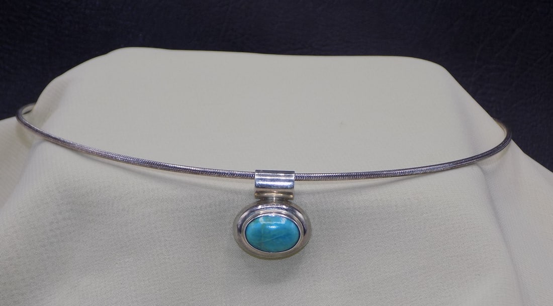 Two vintage turquoise and sterling necklaces (1 of 9)