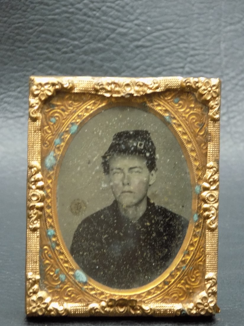 Civil War  tin type of soldier (1 of 3)