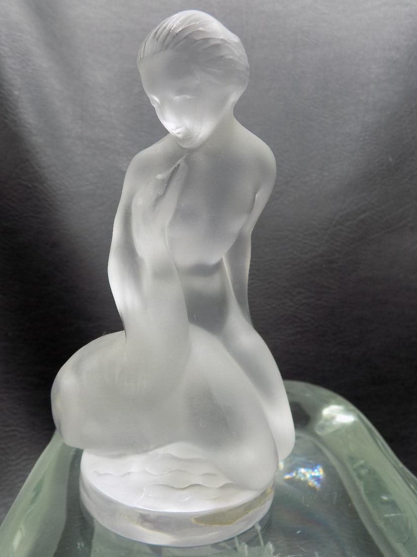 Charming vintage signed Lalique lady with swan: Charming vintage signed Lalique lady with swan. Signed on bottom as shown in photos. Great quality and detail. 4 ½ inches