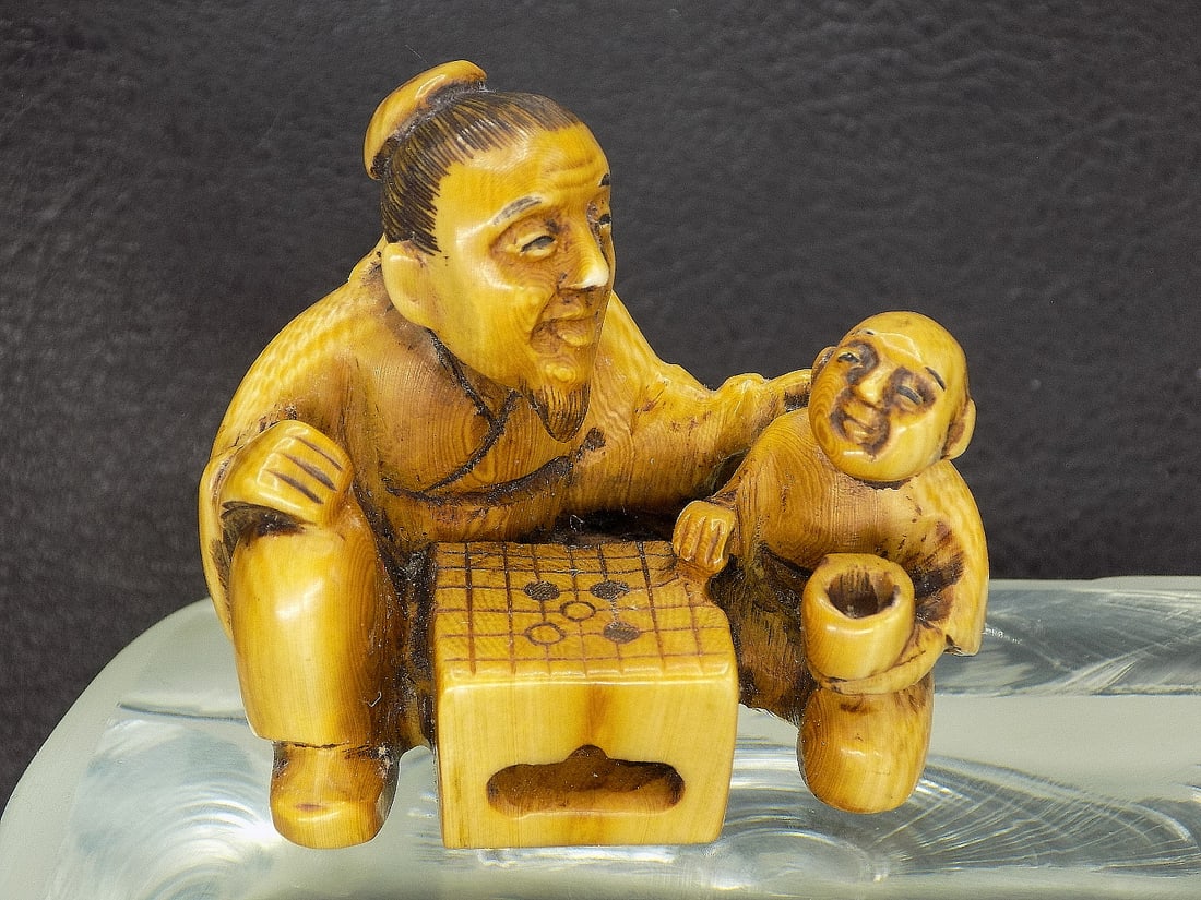 Exceptional vintage Oriental carved Netsuke (1 of 8)