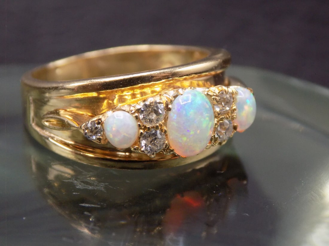 Beautiful fire opals and diamonds  18k gold ring (1 of 5)