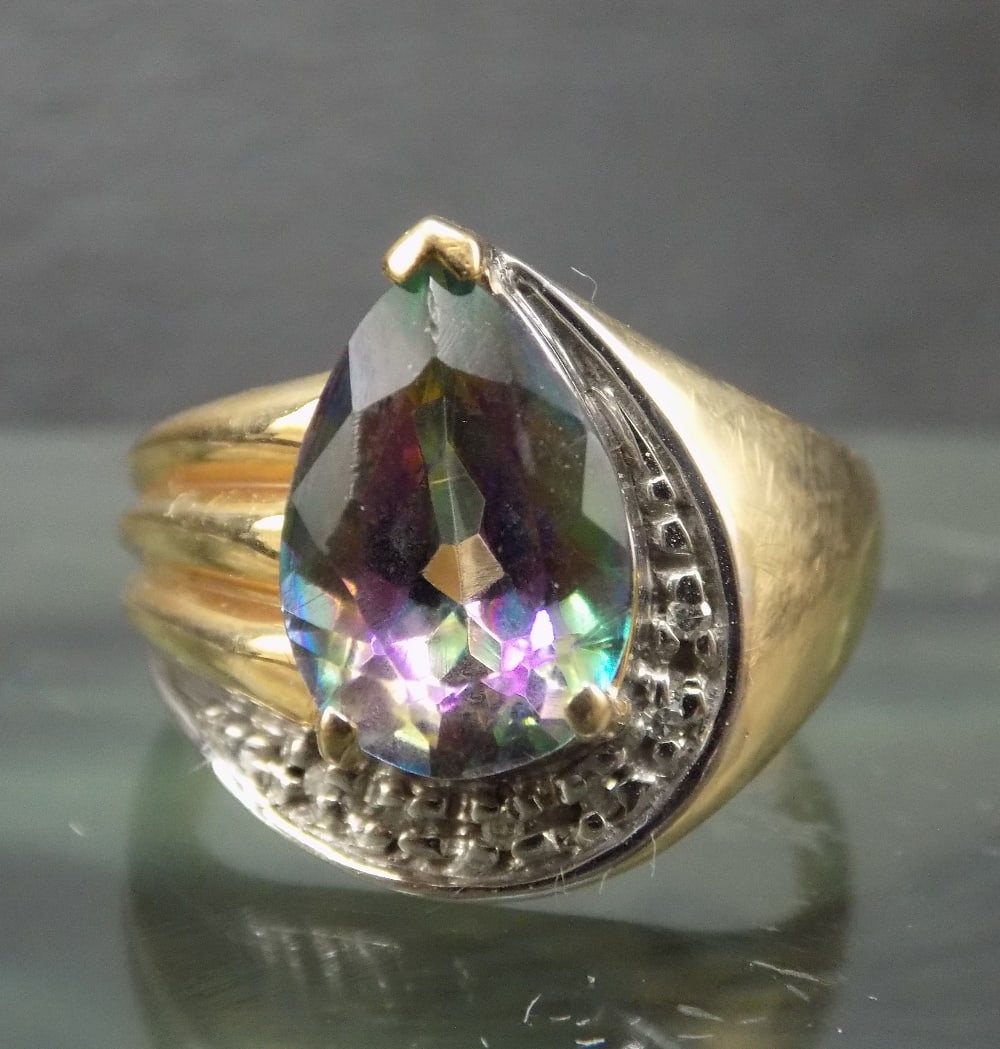 Beautiful 3 cwt mystic topaz and diamond 10k gold ring (1 of 4)