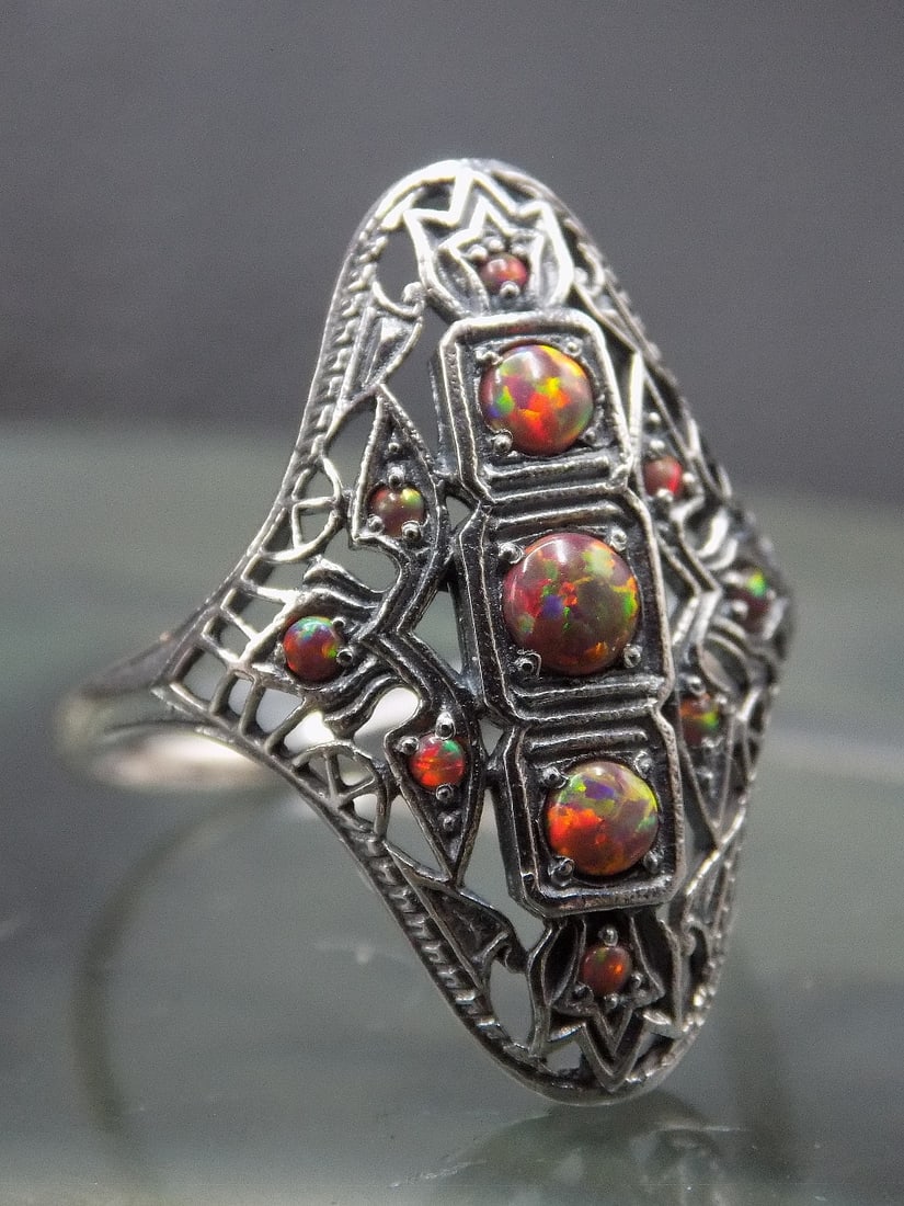 Beautiful 2 cwt red fire opal sterling ring (1 of 5)