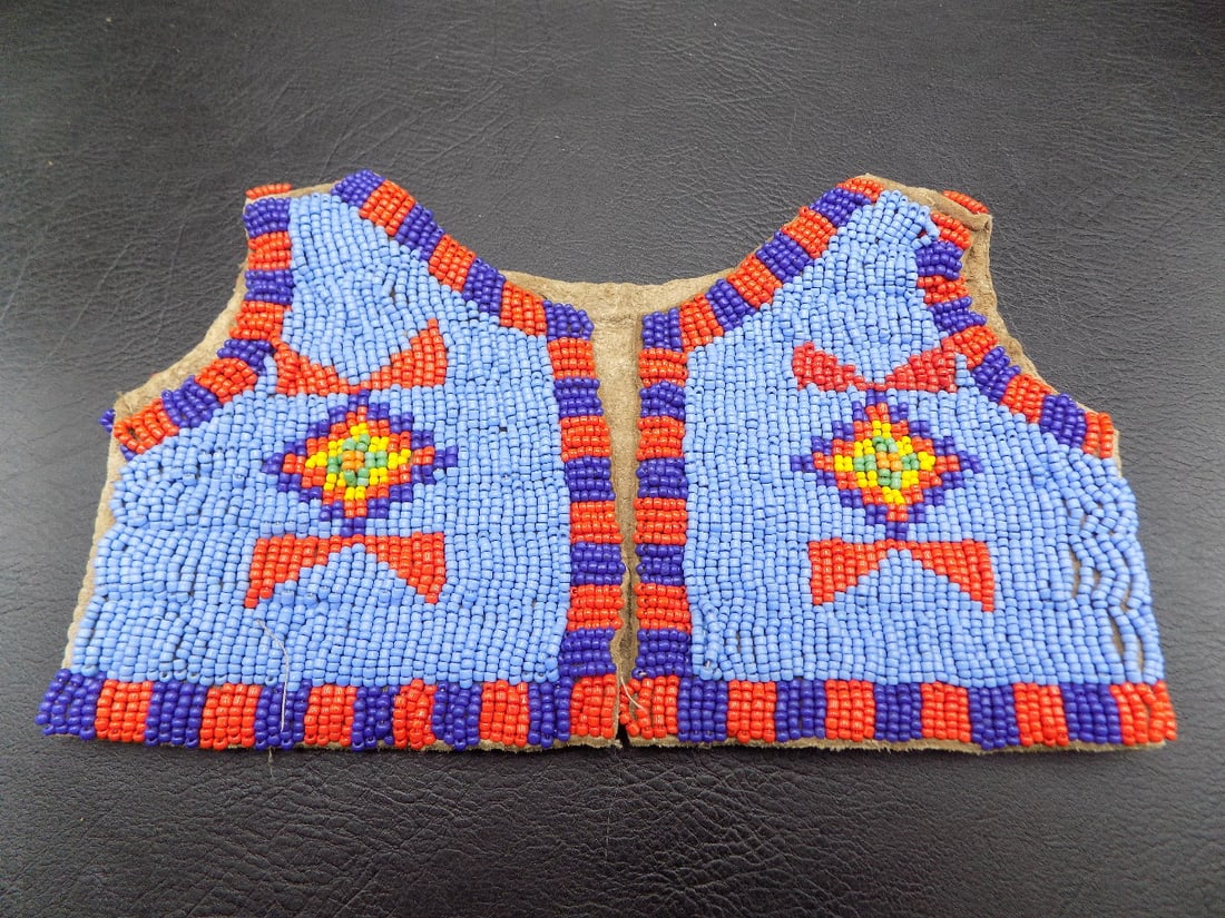 Vintage Native American Indian beaded baby vest (1 of 5)
