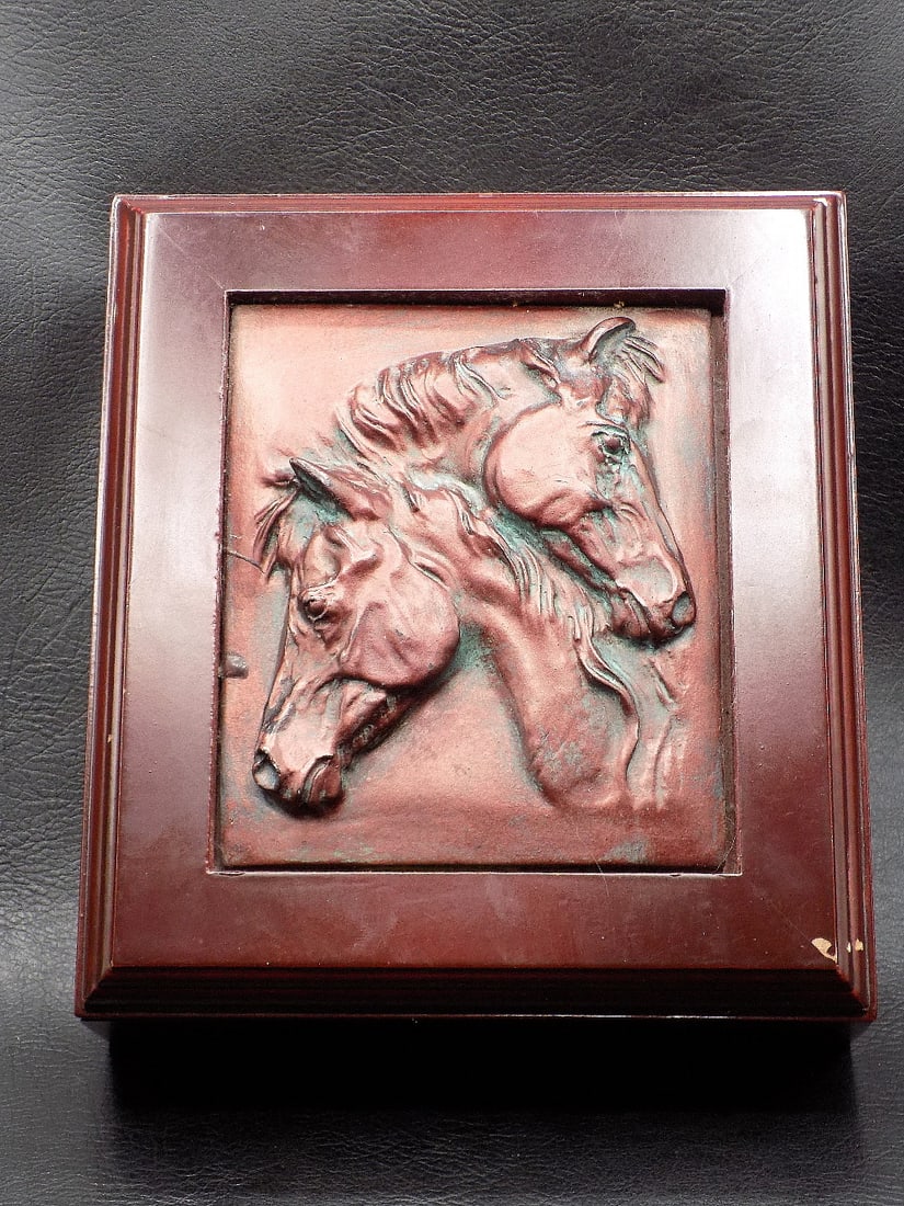 Vintage storage box with three dimensional horse display in center (1 of 8)