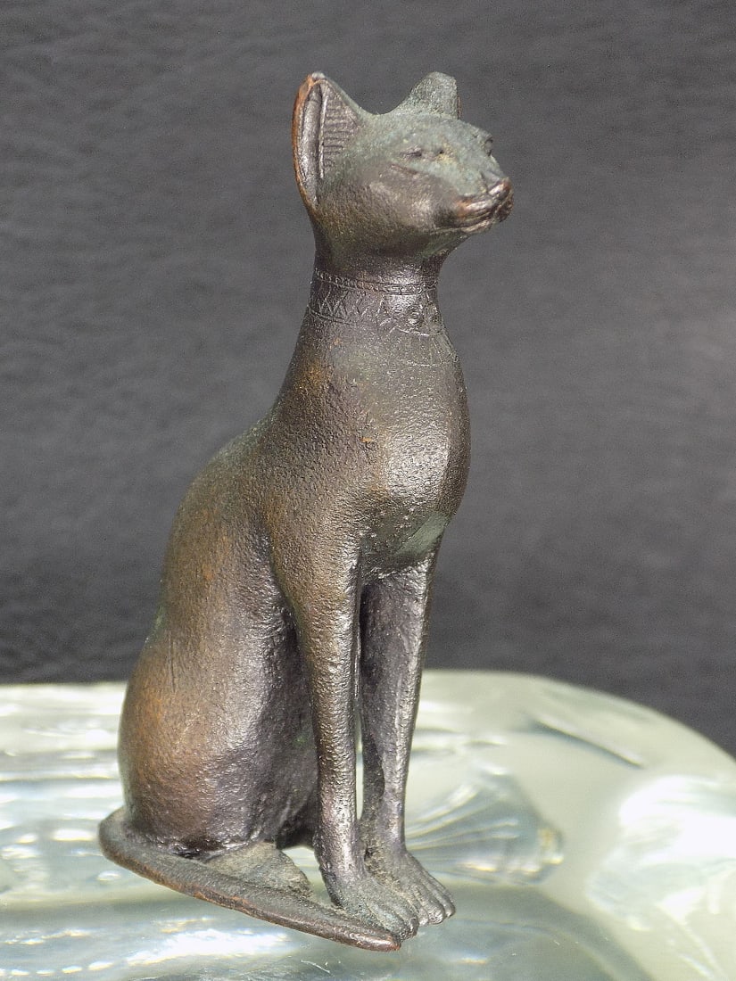 Vintage Westair Egyptian cat figure. (1 of 6)