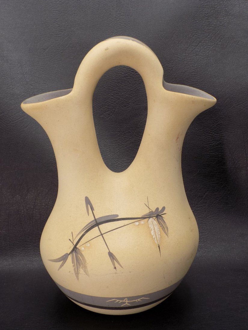Beautiful Native American Indian pottery wedding  vase (1 of 7)