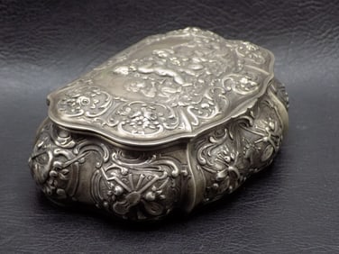 Fancy Victorian sterling silver jewelry box with cupids