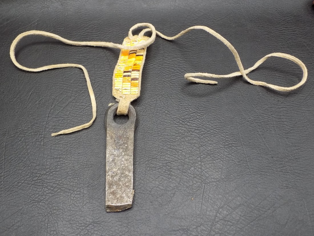 Vintage Native  American Indian quilled fire starter,strike a lite. (1 of 4)