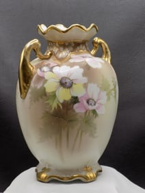 Nicely hand painted vintage Nippon vase