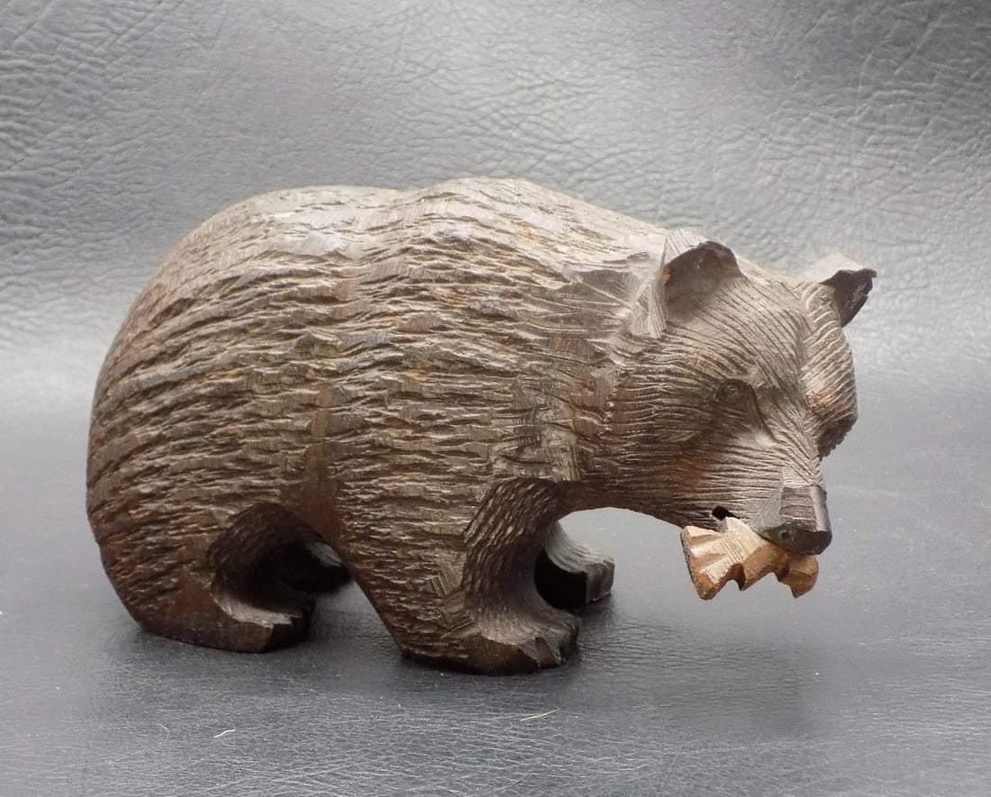 Vintage hand carved Black Forest bear with fish (1 of 6)